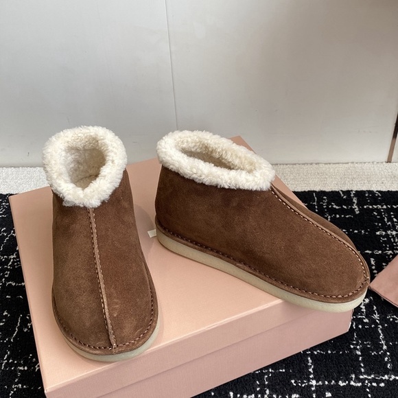 Miu Miu Suede And Fur-Lined Ankle Boots - Picture 3 of 9